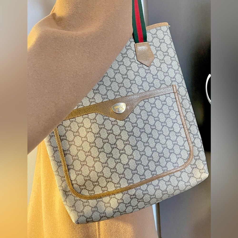 Authentic vintage Gucci GG plus tote bag ( D7092)